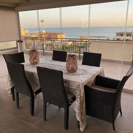 Samaya Sea View Apartmán